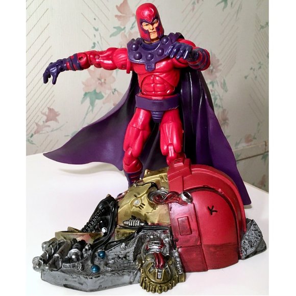 Other - 2002 ToyBiz X-Men Magneto Action Figure